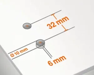 Schematisches EXPANDO-T-Bohrbild: zwei Bohrungen im Achsabstand 32 mm, Durchmesser 10 mm, Tiefe 6 mm