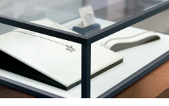 CADRO Vitrine